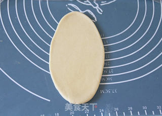 【奶香黄金面包卷】:不一样的方法做面包的做法步骤:16