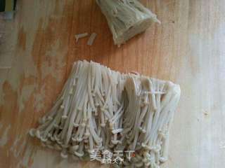 【荷美尔】培根金针菇卷的做法步骤:2
