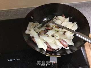 健康小炒---腊肉菌菇炒山药的做法步骤:3