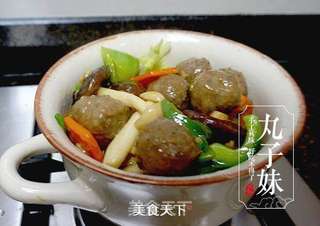 蚝油杂菌肉丸煲的做法步骤：5