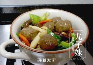 蚝油杂菌肉丸煲的做法步骤:5