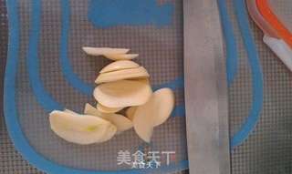 炝炒圆白菜的做法步骤:2