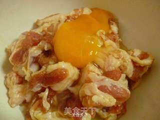 咕噜肉的做法步骤:4