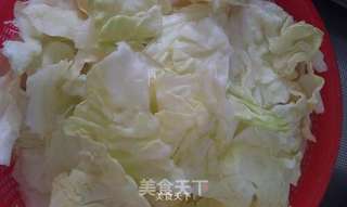 炝炒圆白菜的做法步骤:4