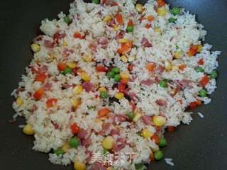 【荷美尔】培根杂蔬炒饭的做法步骤:4