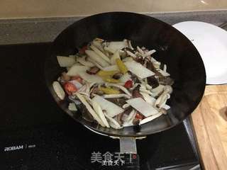 健康小炒---腊肉菌菇炒山药的做法步骤:5