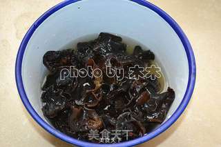 山药木耳排骨汤的做法步骤:2