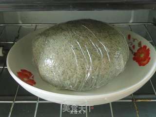 粗粮至上——补肾益气芝麻面包的做法步骤:3