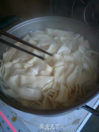 香辣油泼面的做法步骤:5
