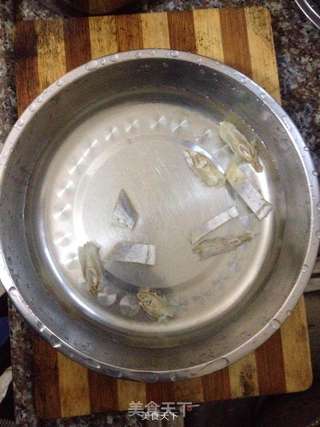 咸鱼茄子煲的做法步骤：1