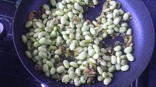 【盐酸菜炒毛豆】的做法步骤:5