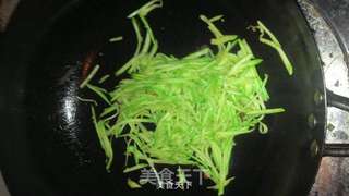 西葫鸡蛋汤的做法步骤:2