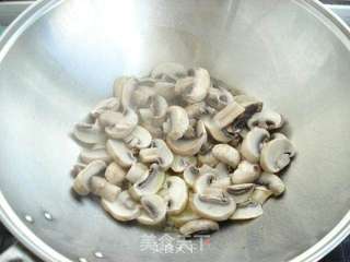 红烧口蘑的做法步骤:5