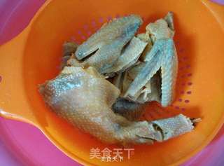 炒腊鸡的做法步骤：1