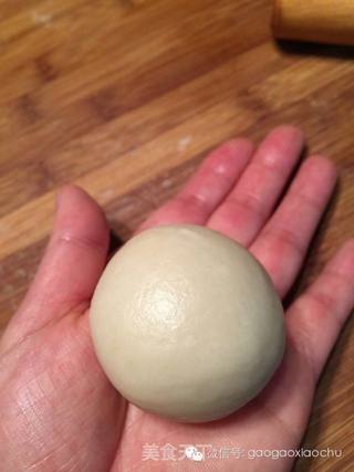 豆沙蛋黄酥的做法步骤:15