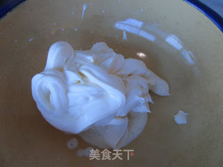 草莓冰激凌的做法步骤:2