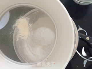 小兔子奶油蛋糕卷的做法步骤:4