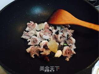 牛腩蕃茄煲的做法步骤:5