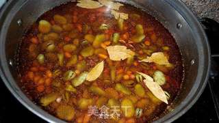 适合孕妇的健康零食——卤煮蚕豆花生的做法步骤:3