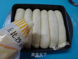 【丘比系列产品试用报告】——沙拉豆沙排包的做法步骤:12