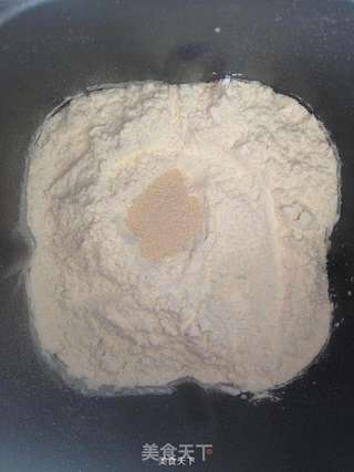 面包机版黑加仑切片面包的做法步骤:3