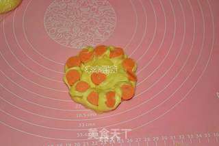火腿花环面包的做法步骤：5
