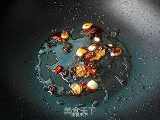 蒜苗辣酱炒香干的做法步骤:6