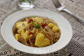 菠萝鸡肉炒意面的做法步骤:11