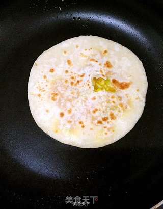 鸡蛋灌饼的做法步骤:10