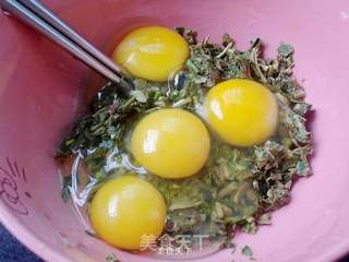 香椿芽摊鸡蛋的做法步骤:4