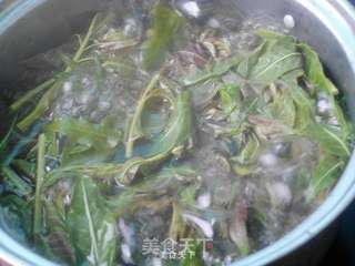 香椿芽摊鸡蛋的做法步骤:2