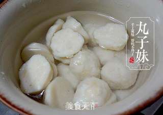 手拍小黄瓜拌墨鱼丸的做法步骤:4