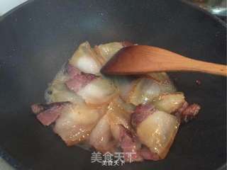 蕨粑炒腊肉的做法步骤:4