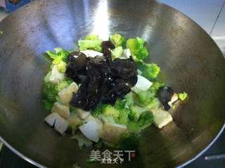 西兰花烧豆腐的做法步骤:6