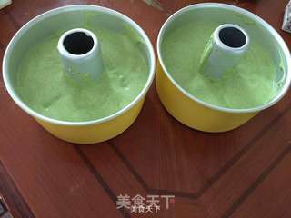 抹茶蜜红豆戚风的做法步骤:8