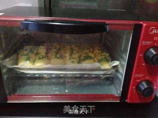 香葱肉松面包的做法步骤:10