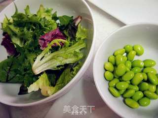 香脆鲷鱼排佐日式沙拉的做法步骤:2