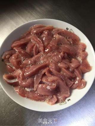 糖醋里脊的做法步骤:4