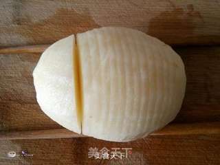 【荷美尔】培根烤土豆的做法步骤:2