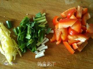 【荷美尔】春笋炒培根的做法步骤:3