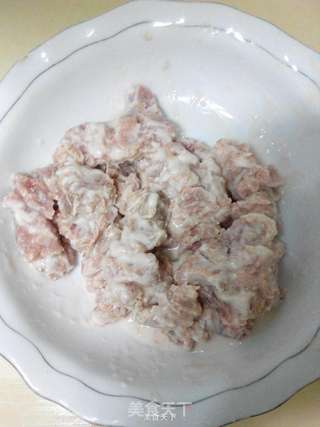 溜肉段的做法步骤:3