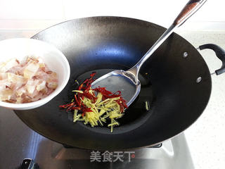 怀旧版完美搭配-最高境界米饭杀手藜蒿炒腊肉的做法步骤:8