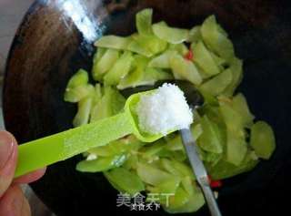 清炒酒糟莴笋的做法步骤:6