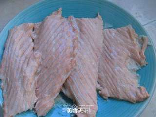 三文鱼口袋三明治的做法步骤:2