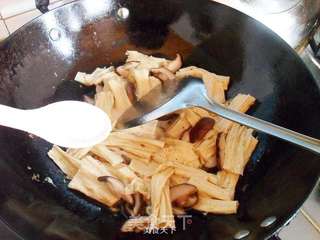 肉围腐竹的做法步骤:12