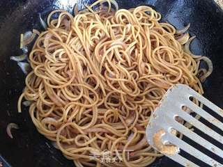黑胡椒牛柳意面的做法步骤:7