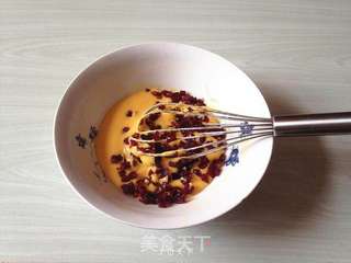 【蔓越莓戚风】的做法步骤:5