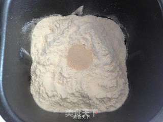 面包机版枸杞切片面包的做法步骤:3