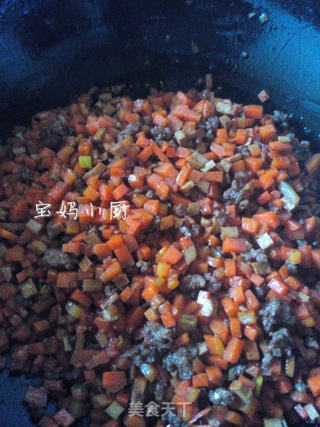 肉末胡萝卜炒熏干的做法步骤:7