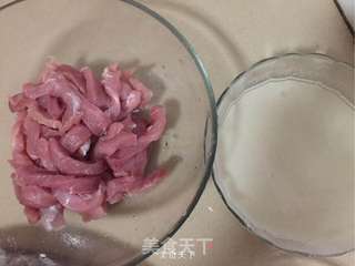 小酥肉的做法步骤：2